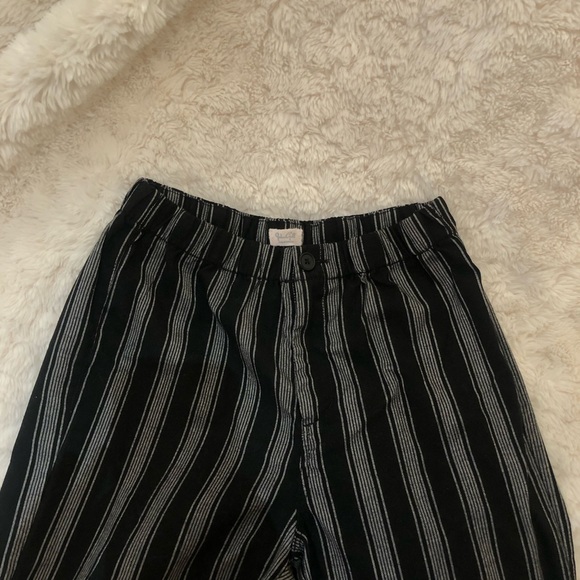 Brandy Melville Striped Frankie Pants - Picture 3 of 4